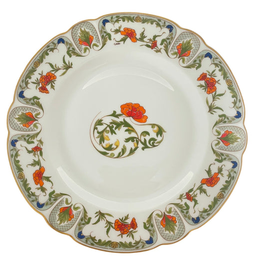 日本語: フランスの名門アビランド製、モーツァルト「シャンタング」デザインのディナープレート。美しい花と葉が優雅に絡み合い、洗練された永遠の美を演出します。; English: Exquisite dinner plate by French porcelain manufacturer Haviland, featuring the elegant Mozart "Chantoung" design with beautiful flowers and leaves in graceful curves. ; Français: Magnifique assiette de dîner de la manufacture Haviland, décorée du design élégant Mozart "Chantoung" avec des fleurs et des feuilles entrelacées dans des courbes gracieuses.