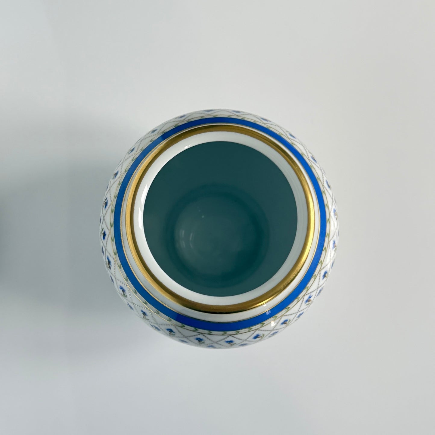 Vase Boule en Porcelaine Haviland Limoges – Modèle Val de Loire