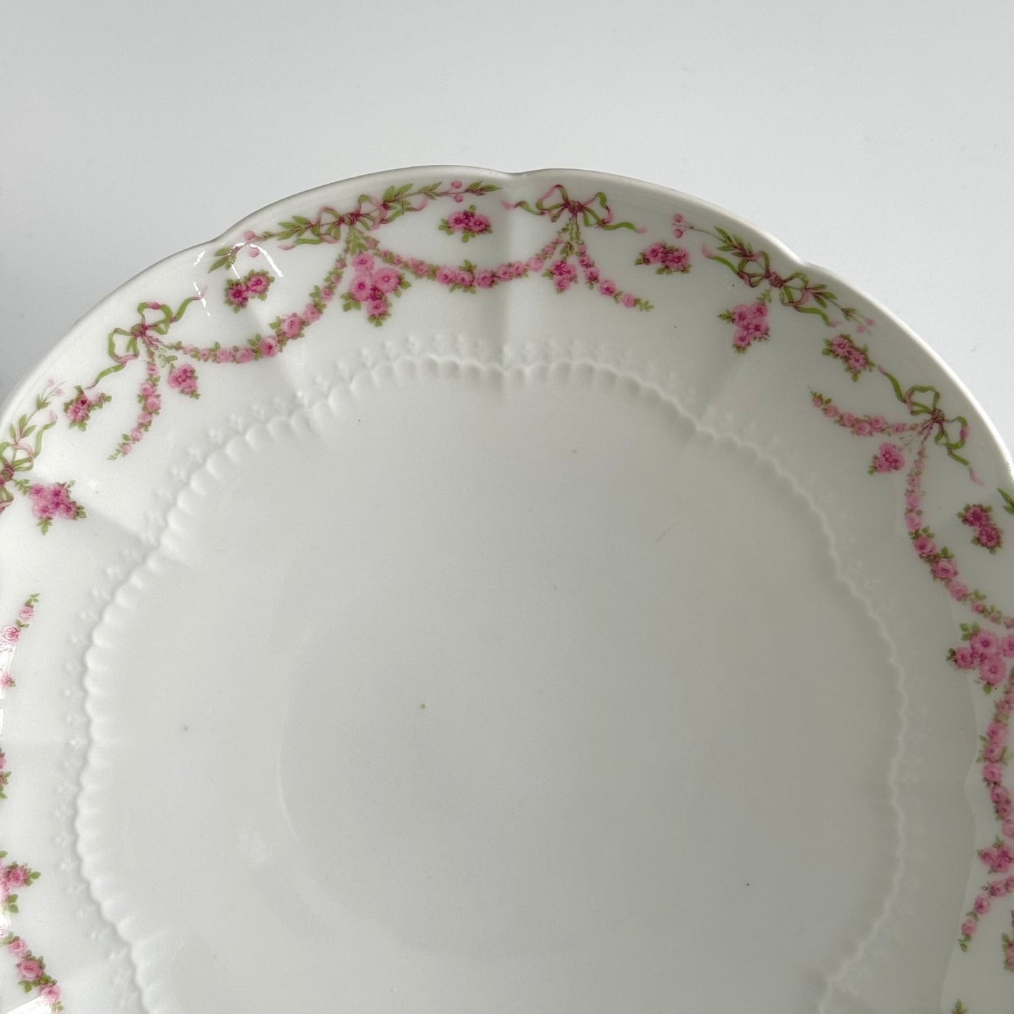 Ahrenfeldt Limoges Porcelain Compote / Fruit Stand (Medium) with Ribbon and Floral Decoration | Late 19th – Early 20th Century