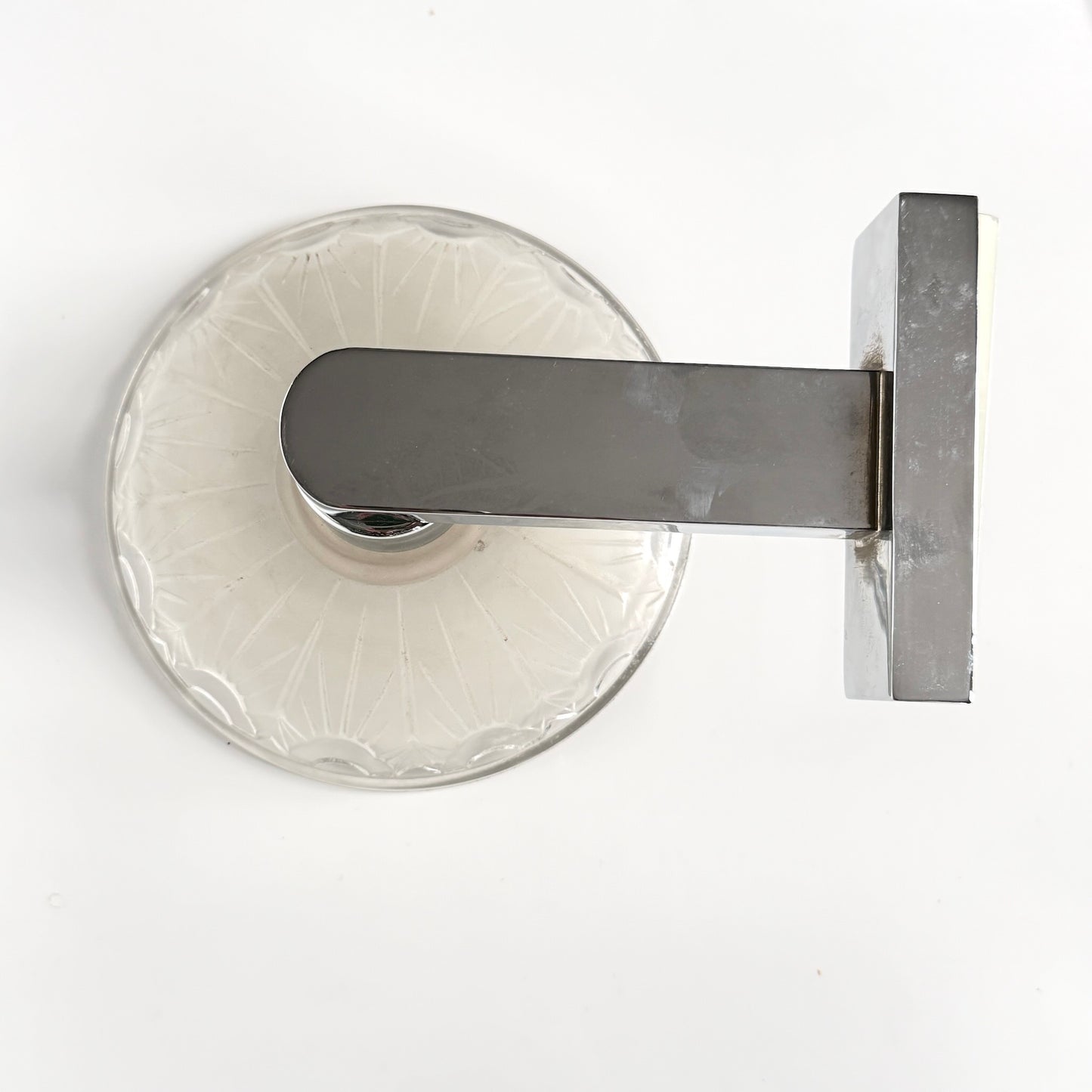 Paire d'Appliques Art Déco Anciennes – Métal Chromé & Verre Moulé