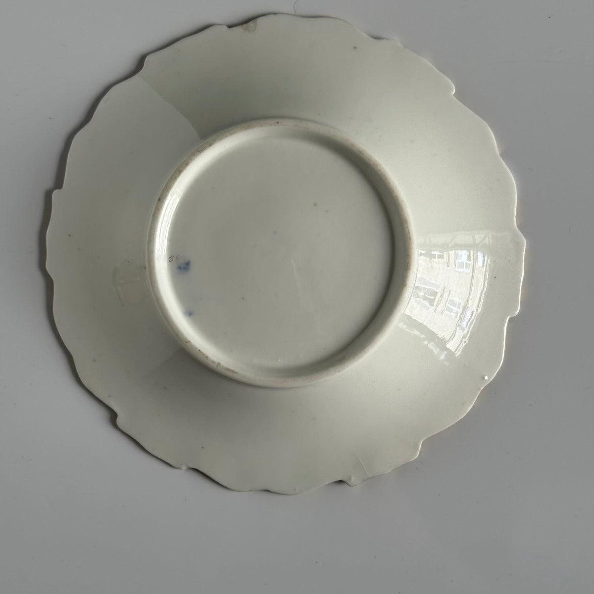 アンティーク イギリス製 ティーカップ＆ソーサー – 花と貝殻