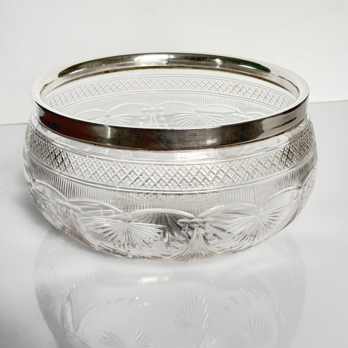 Antique French cut crystal fruit bowl with 950 solid silver mount, early 20th century.