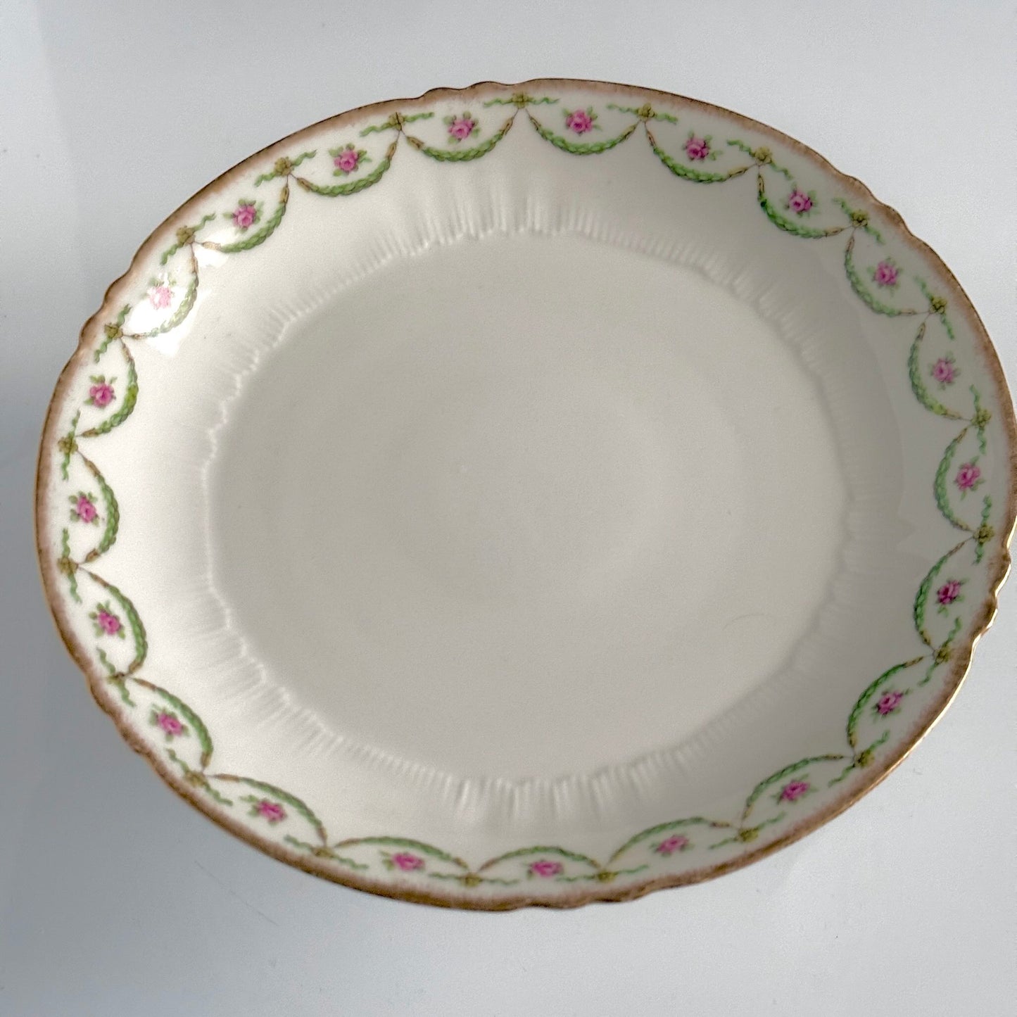 Compotier Ancien sur Piédouche en Porcelaine de Limoges – Roses & Or
