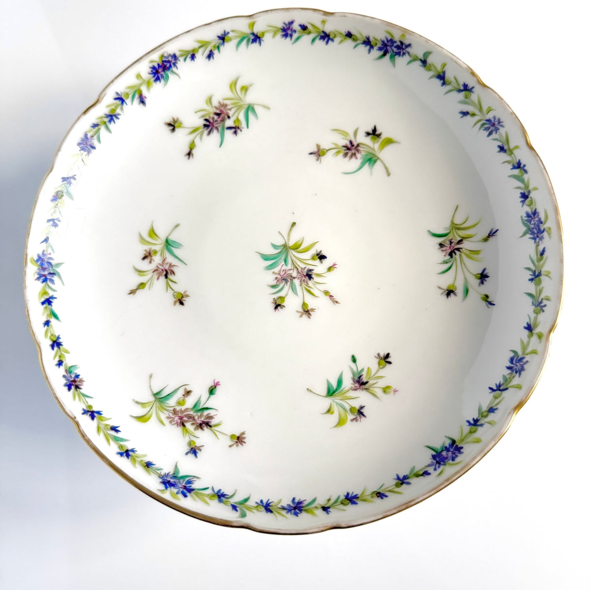 Antique Vieux Paris porcelain pedestal compote, hand-painted with blue cornflowers and gold trim, 19th century France.