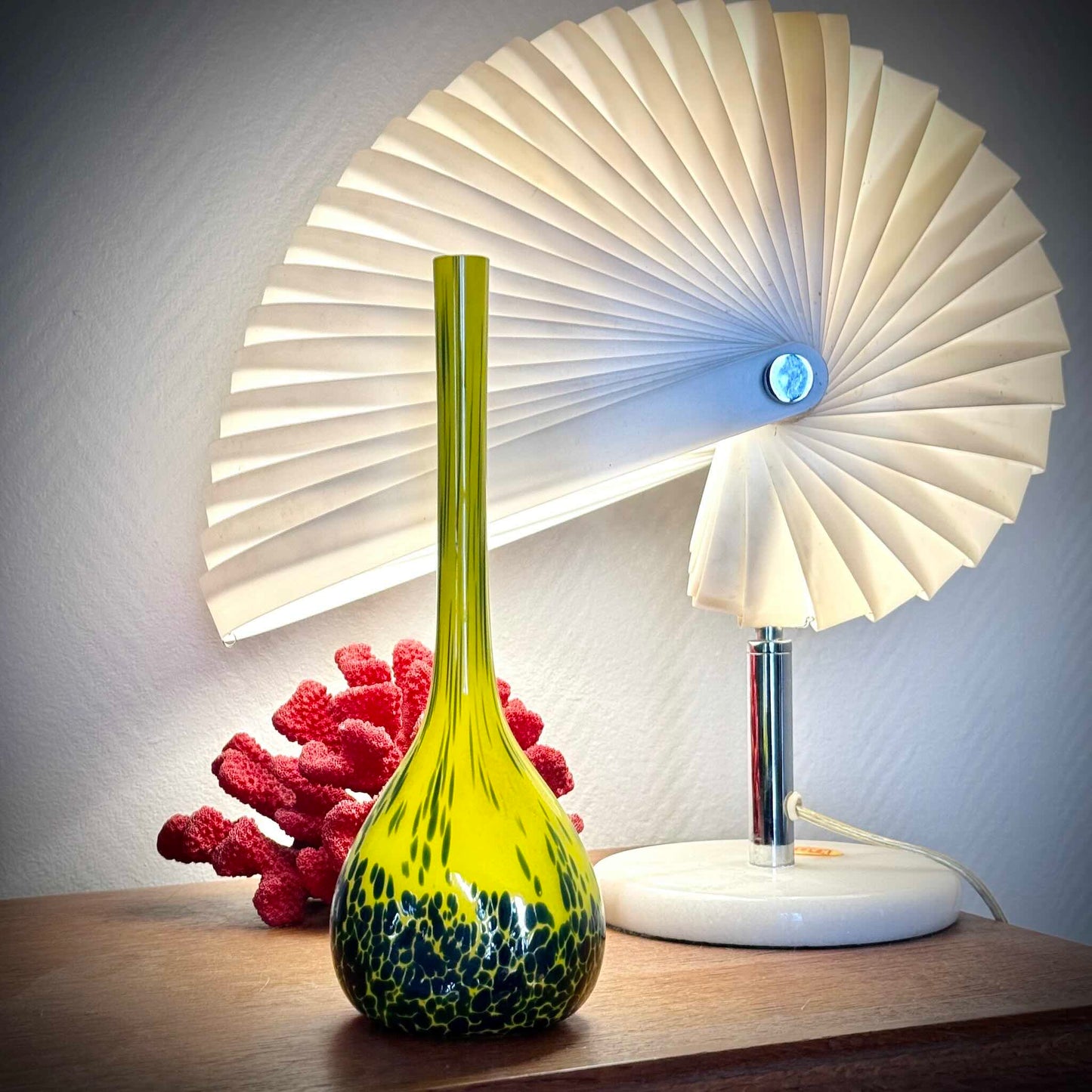 Antique yellow pâte de verre soliflore vase, luminous nuanced glass, attributed to Delatte Nancy, early 20th century France.