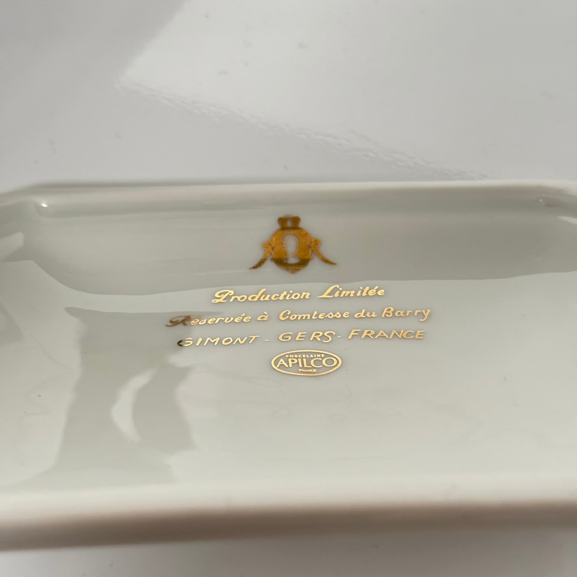 APILCO porcelain terrine/trinket box from the 20th century, inspired by the 18th-century Sèvres porcelain service of Comtesse du Barry, featuring elegant motifs and the initials "DB".