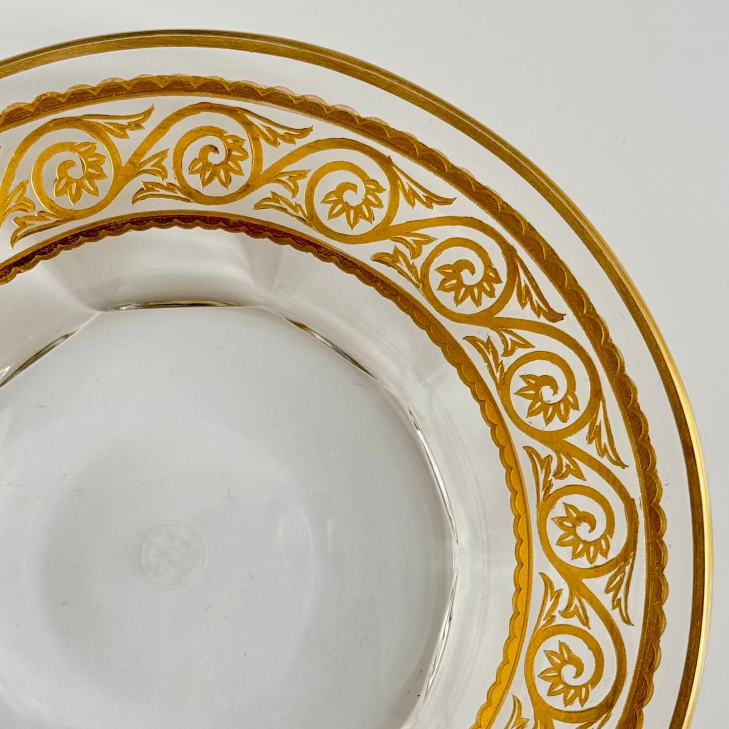 Baccarat Crystal Vide Poche – Gold Arabesque Border