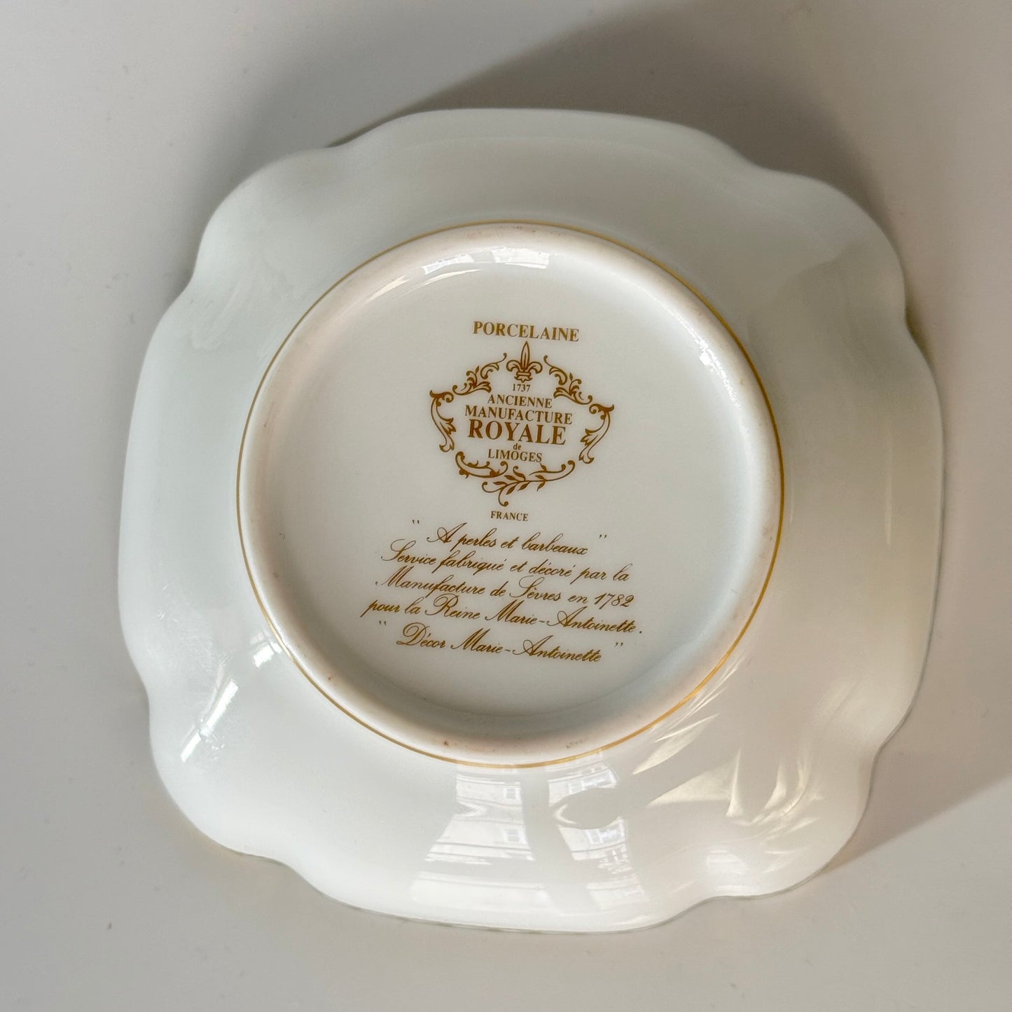 Bol en Porcelaine Bernardaud Limoges – "Perles et Barbeaux"