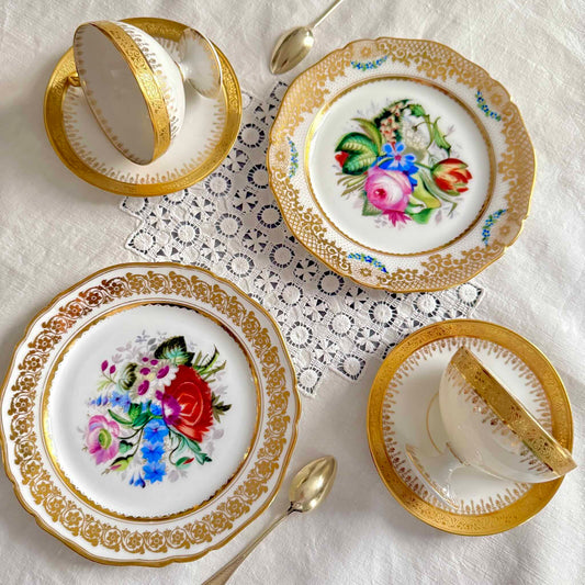 Hand-Painted Paris Porcelain Dessert Plate | Early 19th Century | Vieux Paris / Old Paris (Copie)