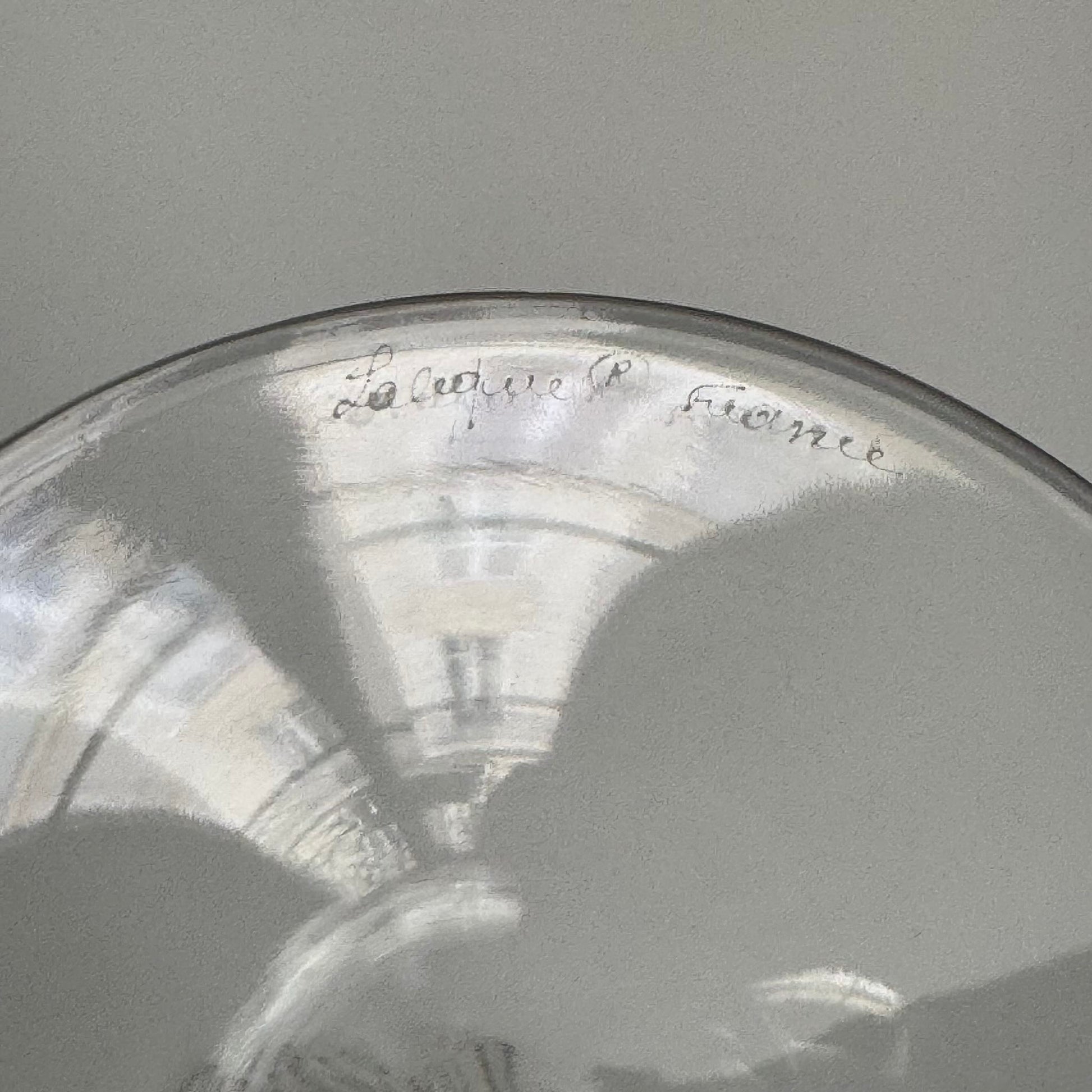lalique-chinon-crystal-water-glasses-diamond-point-1960s-1
English: Lalique France crystal water glasses, Chinon pattern with diamond-point base, 1960s design, set of 6, each signed on the base; 日本語: ラリック・フランスのクリスタル製ウォーターグラス、「シノン」パターン、ダイヤモンドカット、1960年代デザイン、6客セット、各グラスにサイン入り; Français: Verres à eau en cristal Lalique France, motif Chinon avec base à pointes de diamant, design des années 1960, lot de 6, chaque verre signé à la base.