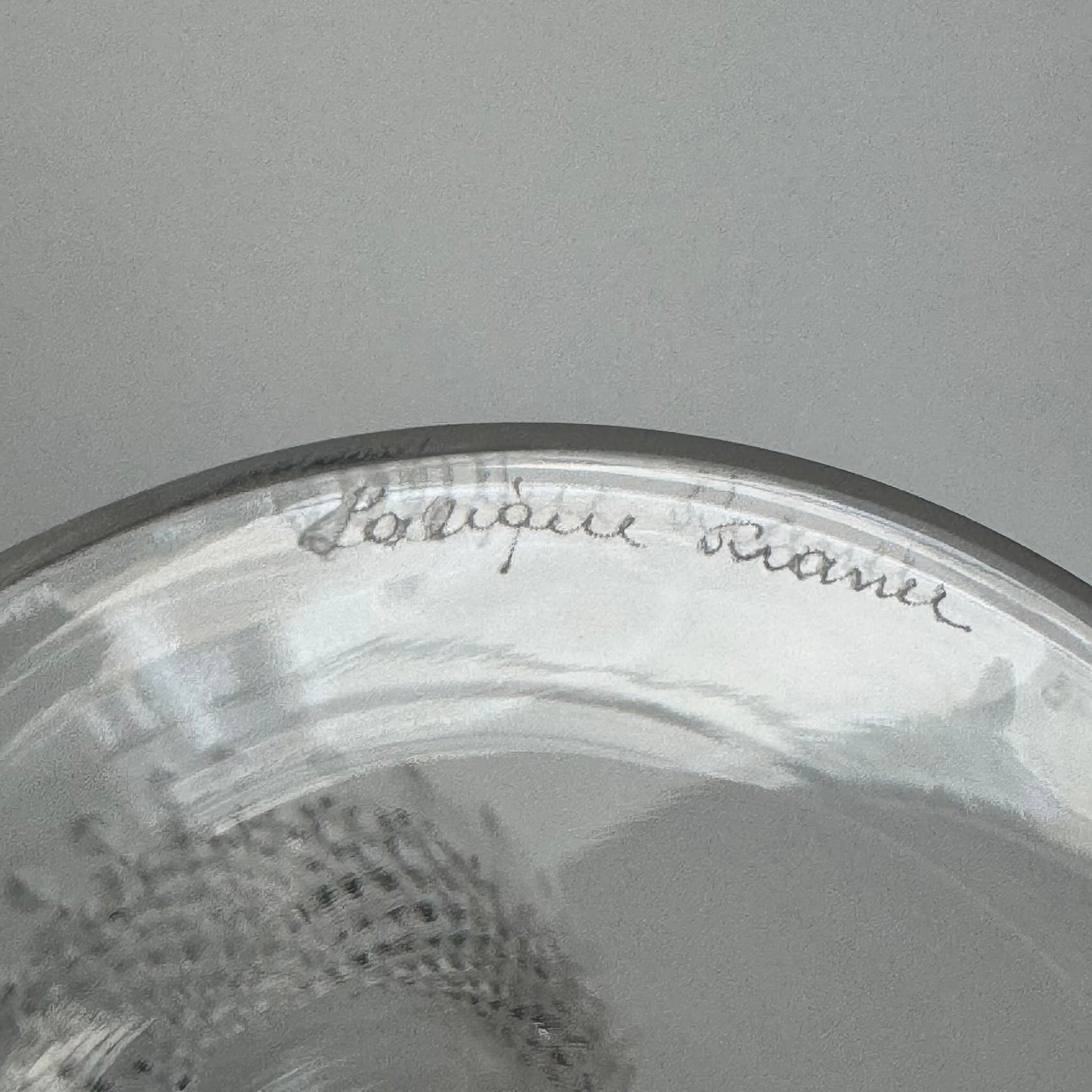 lalique-chinon-crystal-wine-glasses-diamond-point-1960s-1
English: Lalique France crystal wine glasses, Chinon pattern with diamond-point base, 1960s design, set of 6, each signed on the base; 日本語: ラリック・フランスのクリスタル製ワイングラス、「シノン」パターン、ダイヤモンドカット、1960年代デザイン、6客セット、各グラスにサイン入り; Français: Verres à vin en cristal Lalique France, motif Chinon avec base à pointes de diamant, design des années 1960, lot de 6, chaque verre signé à la base.
