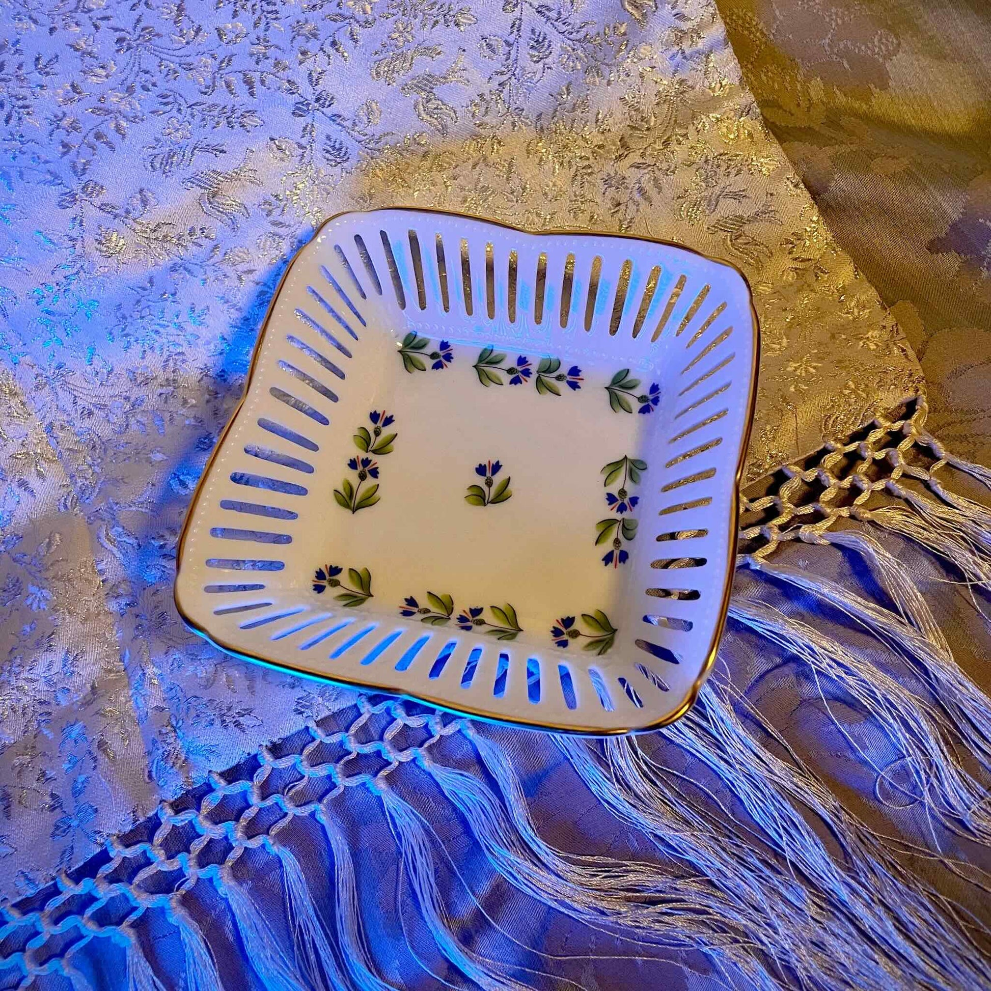 Beautiful porcelain trinket tray by Lys Royal, featuring a cornflower pattern. A limited edition reproduction of an 18th-century design from the Manufacture de la Reine, owned by Marie Antoinette.