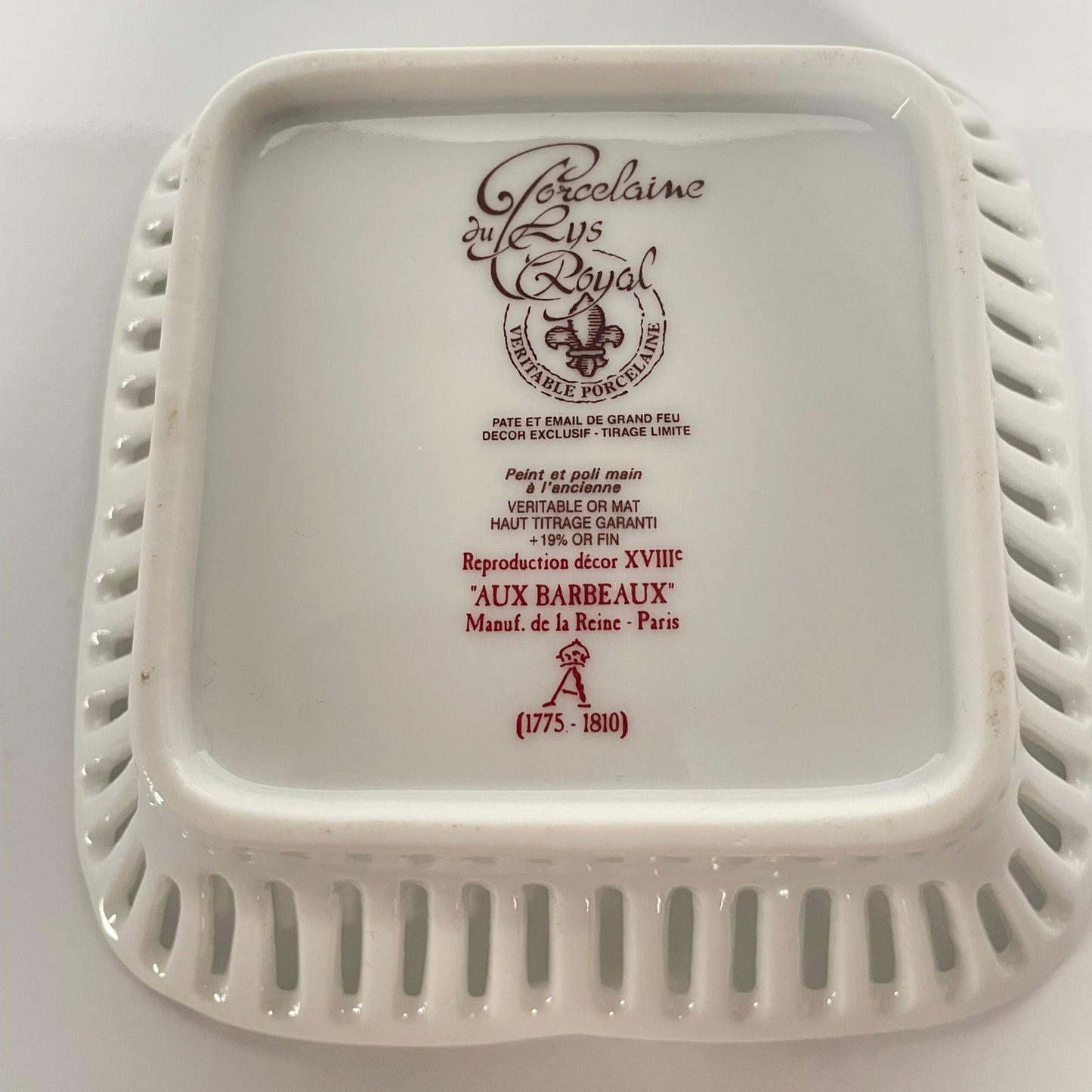 Beautiful porcelain trinket tray by Lys Royal, featuring a cornflower pattern. A limited edition reproduction of an 18th-century design from the Manufacture de la Reine, owned by Marie Antoinette.