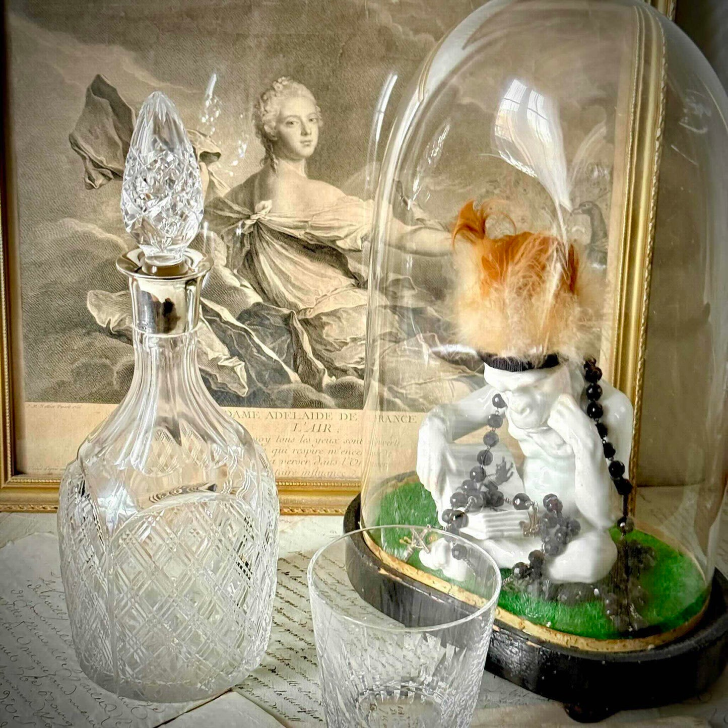 English cut crystal decanter with sterling silver collar by Mappin & Webb, Birmingham 1958–1959, ideal for whisky, brandy or cognac.