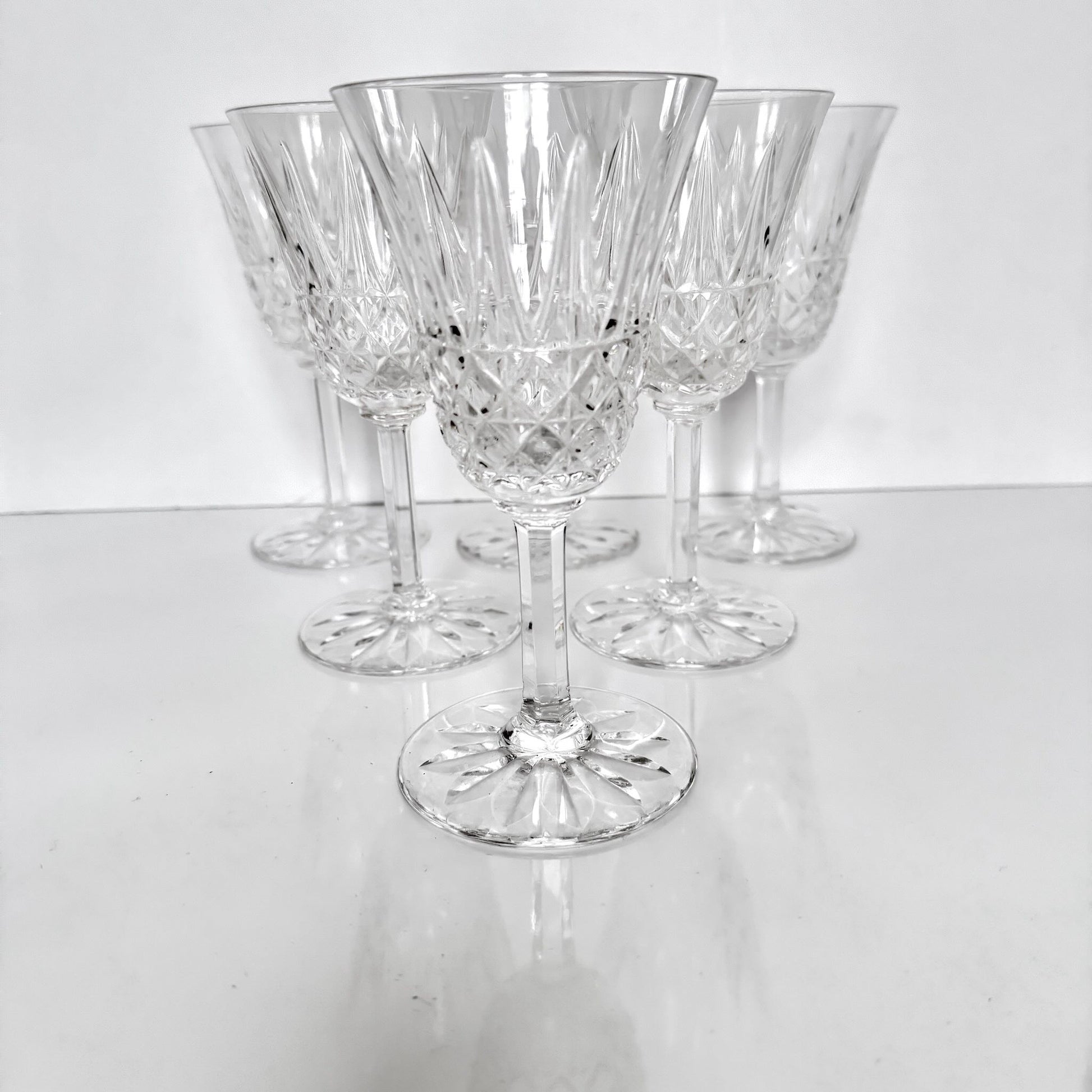 Saint-Louis crystal wine glass, Tarn pattern, circa 1960s