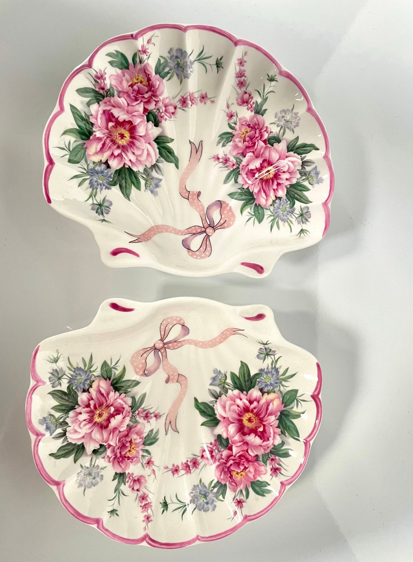St George porcelain trinket tray with pink shell motif, ribbons, and floral accents. Perfect for small items or display.