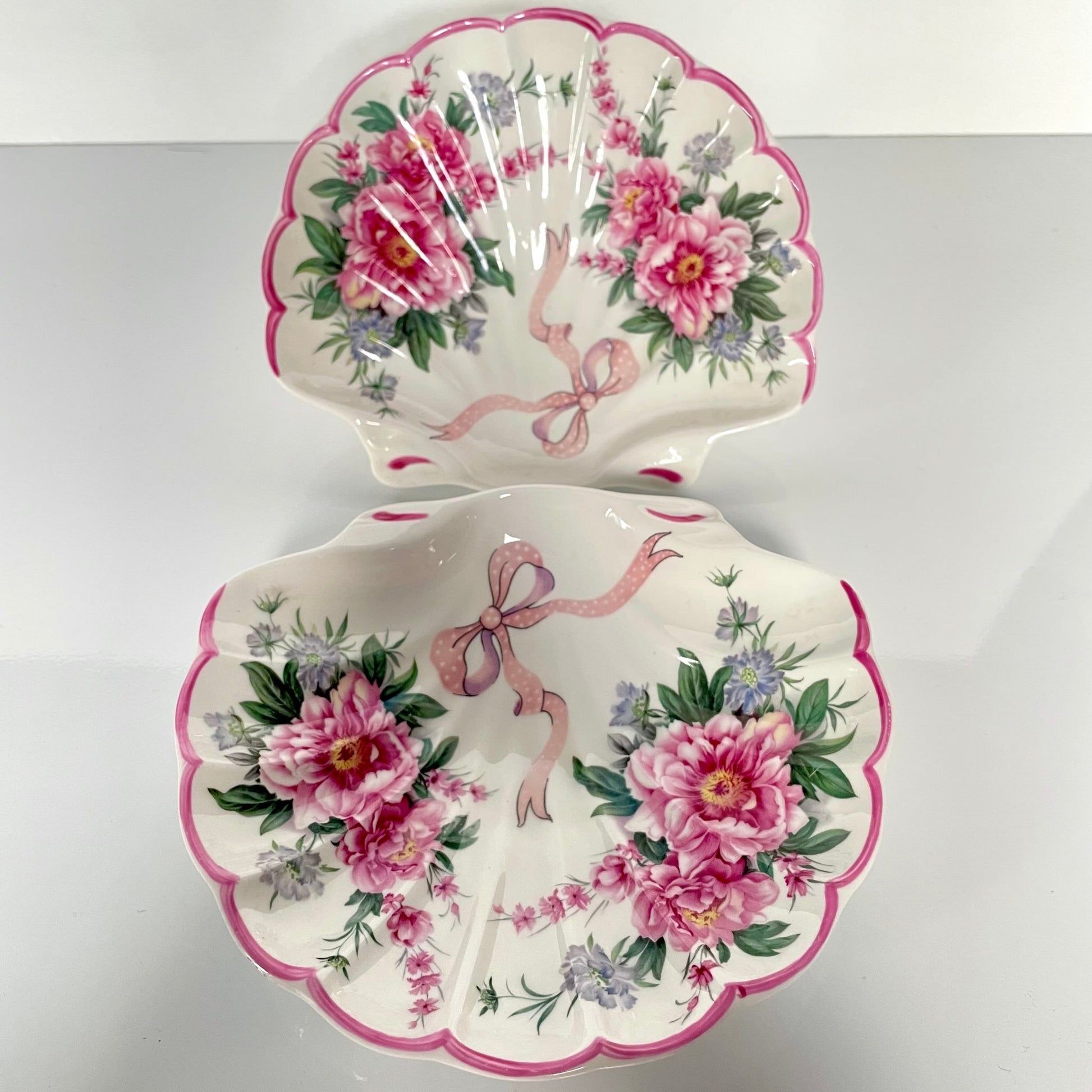St George porcelain trinket tray with pink shell motif, ribbons, and floral accents. Perfect for small items or display.