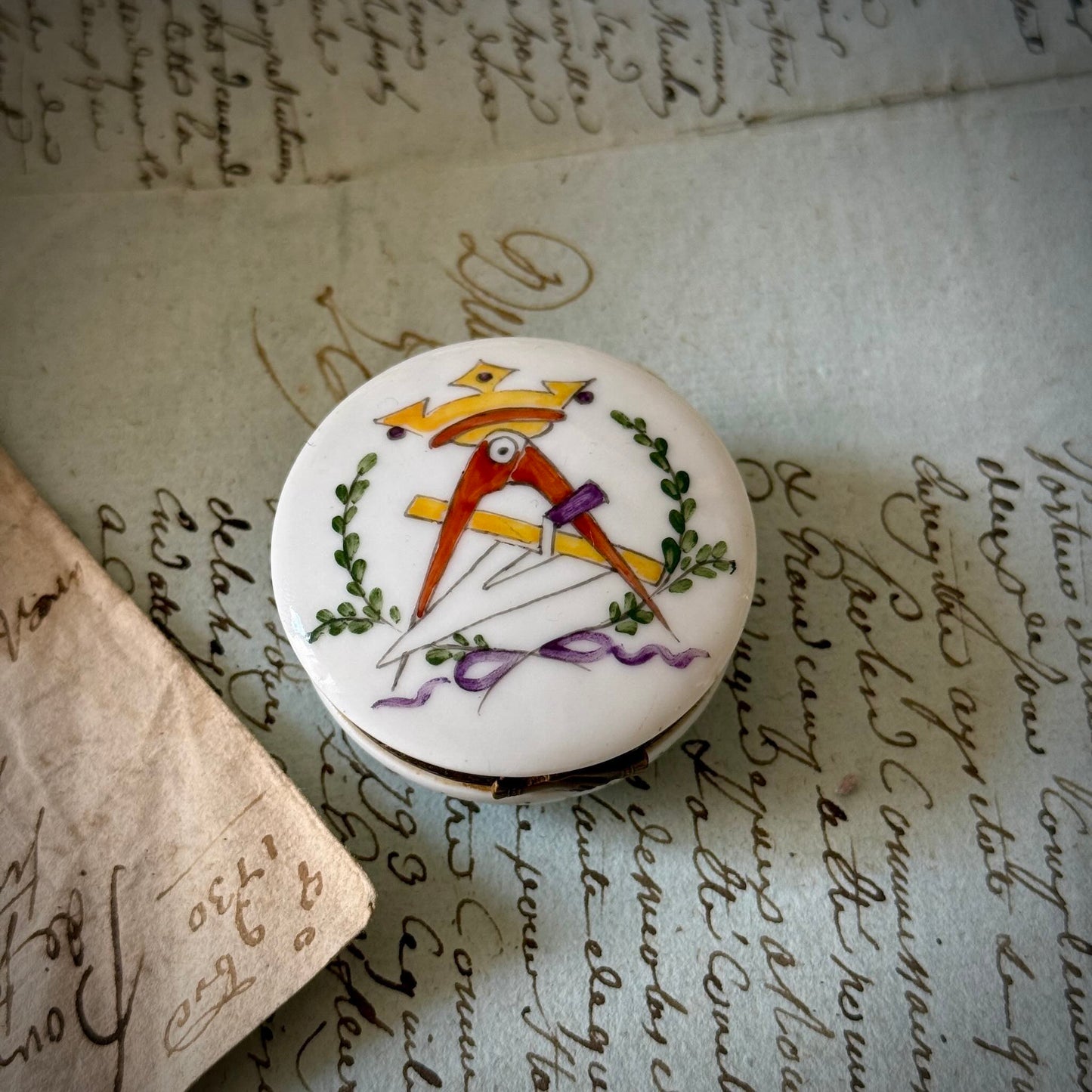 Vintage French porcelain Masonic pillbox, hand-painted Square and Compasses, metal handshake clasp.