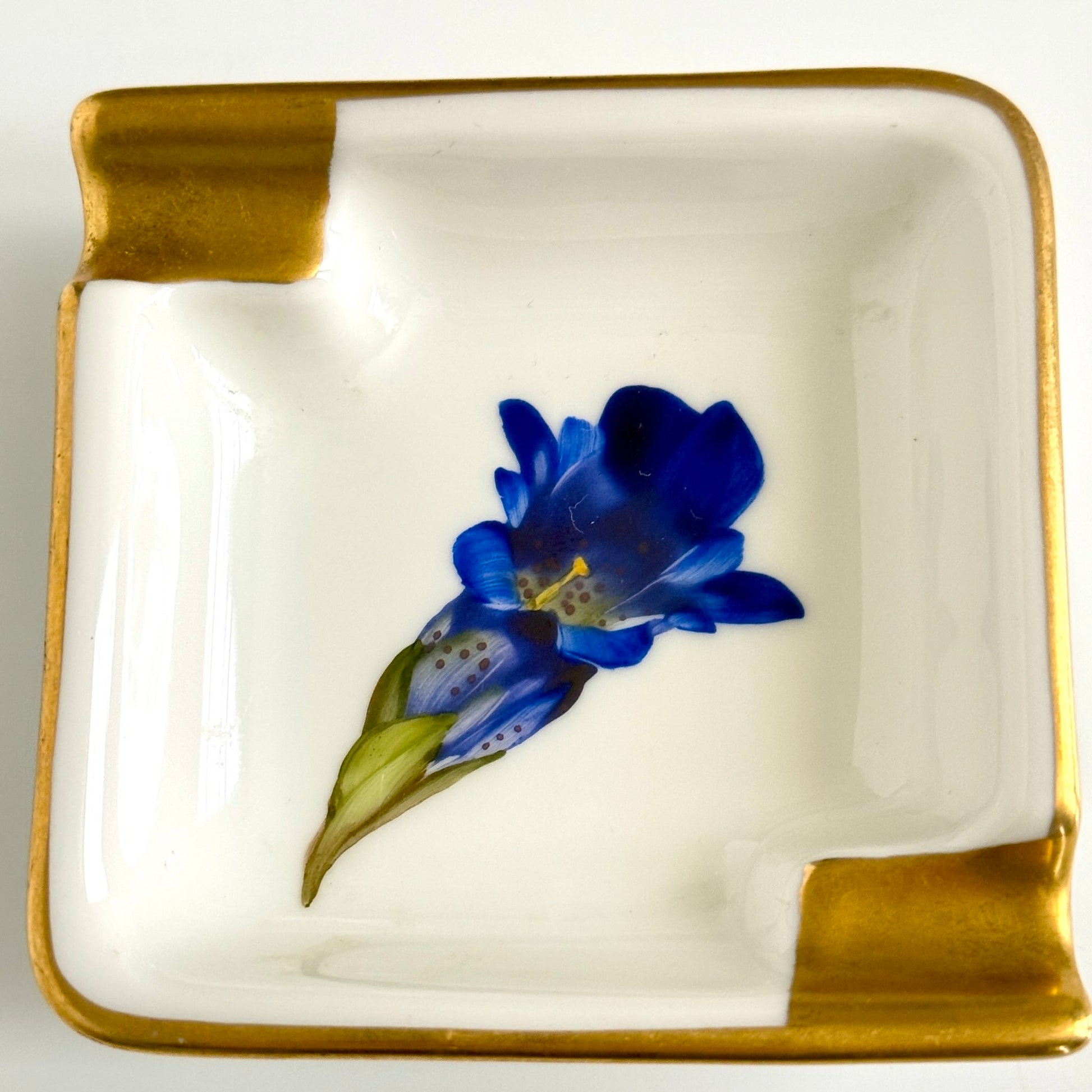 Vintage Rosenthal porcelain ashtray, hand-painted blue gentian flower, gold trim, Munich Germany.