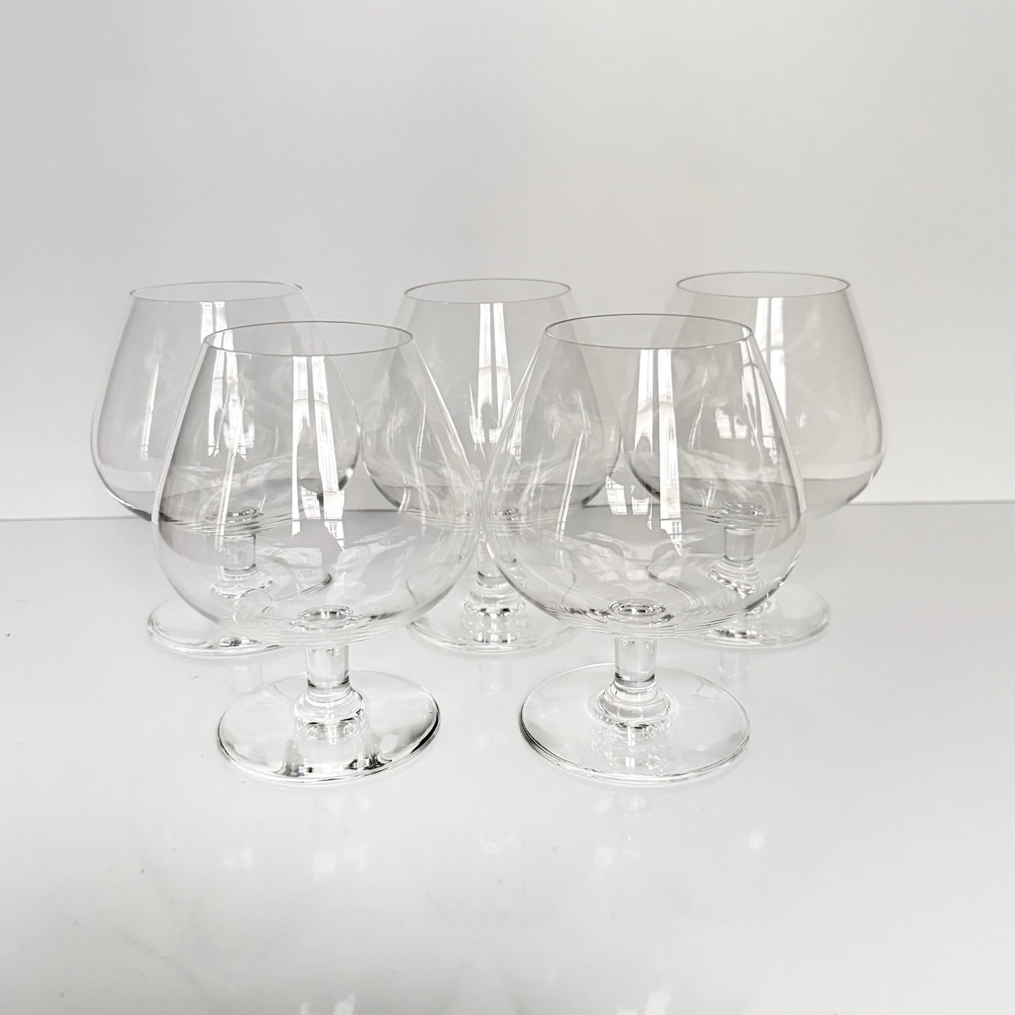 Vintage Saint-Louis crystal cognac glass, large snifter model, high brilliance and transparency, 20th century France.