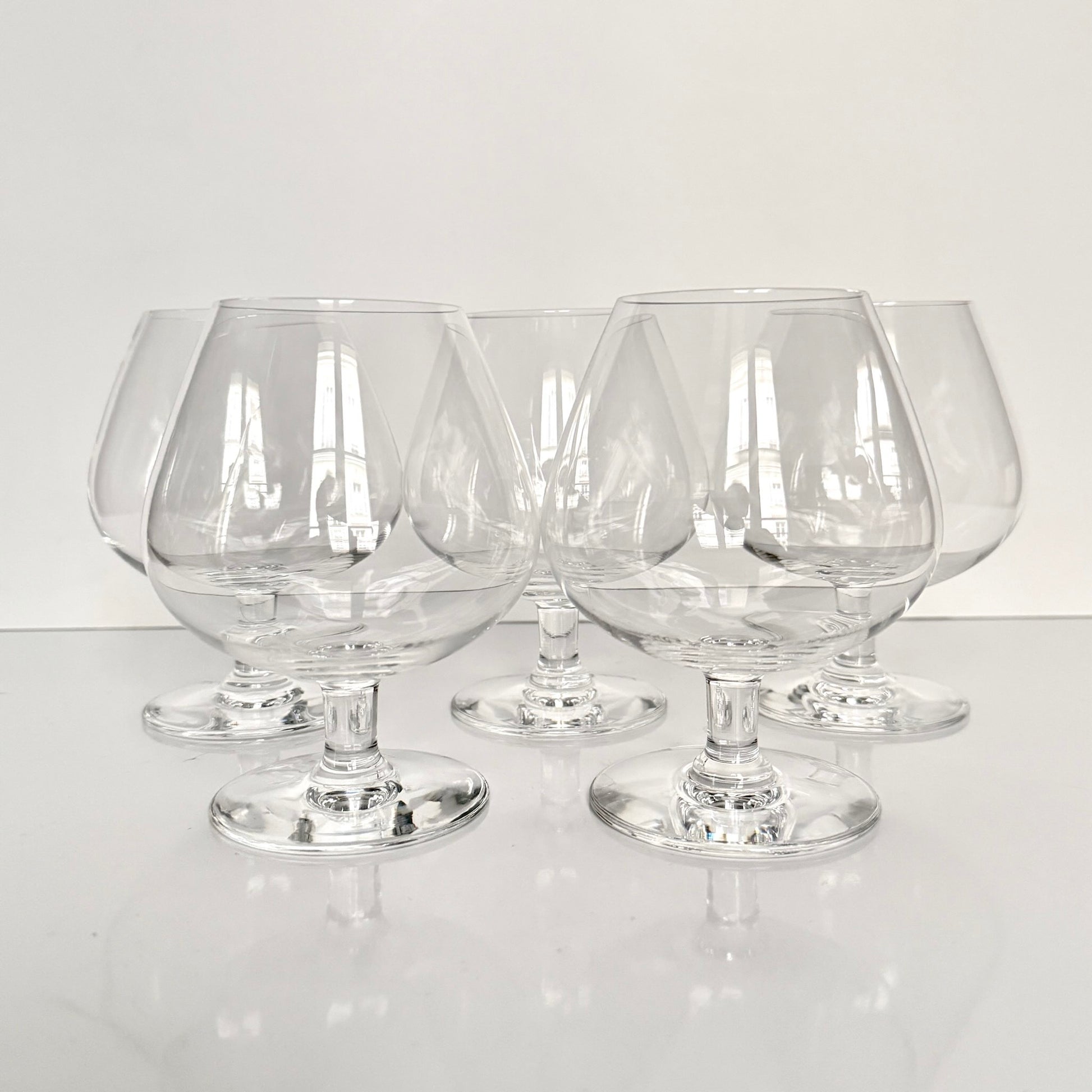 Vintage Saint-Louis crystal cognac glass, large snifter model, high brilliance and transparency, 20th century France.